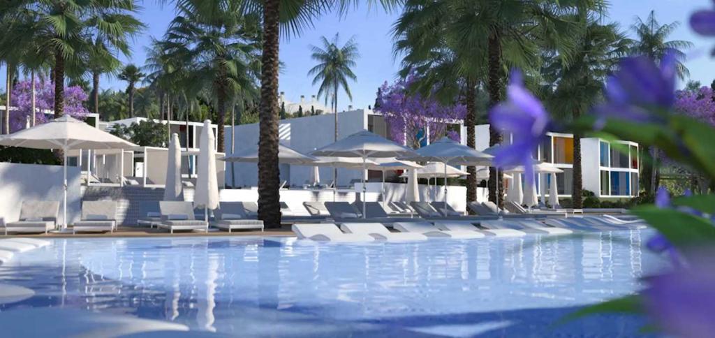 Hotel Tivoli Alvor Algarve Esterno foto The pool at the hotel