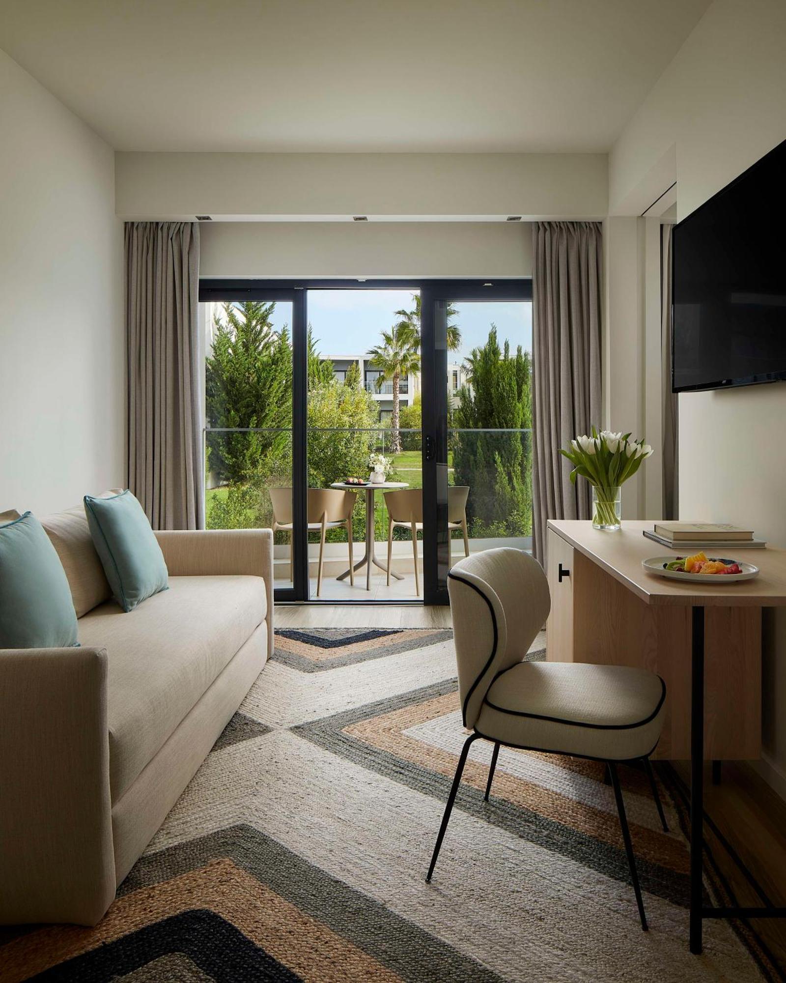 Hotel Tivoli Alvor Algarve Esterno foto A suite at the hotel