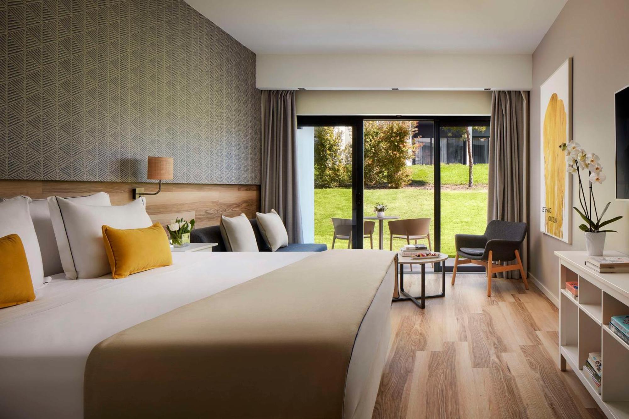 Hotel Tivoli Alvor Algarve Esterno foto A room at the hotel