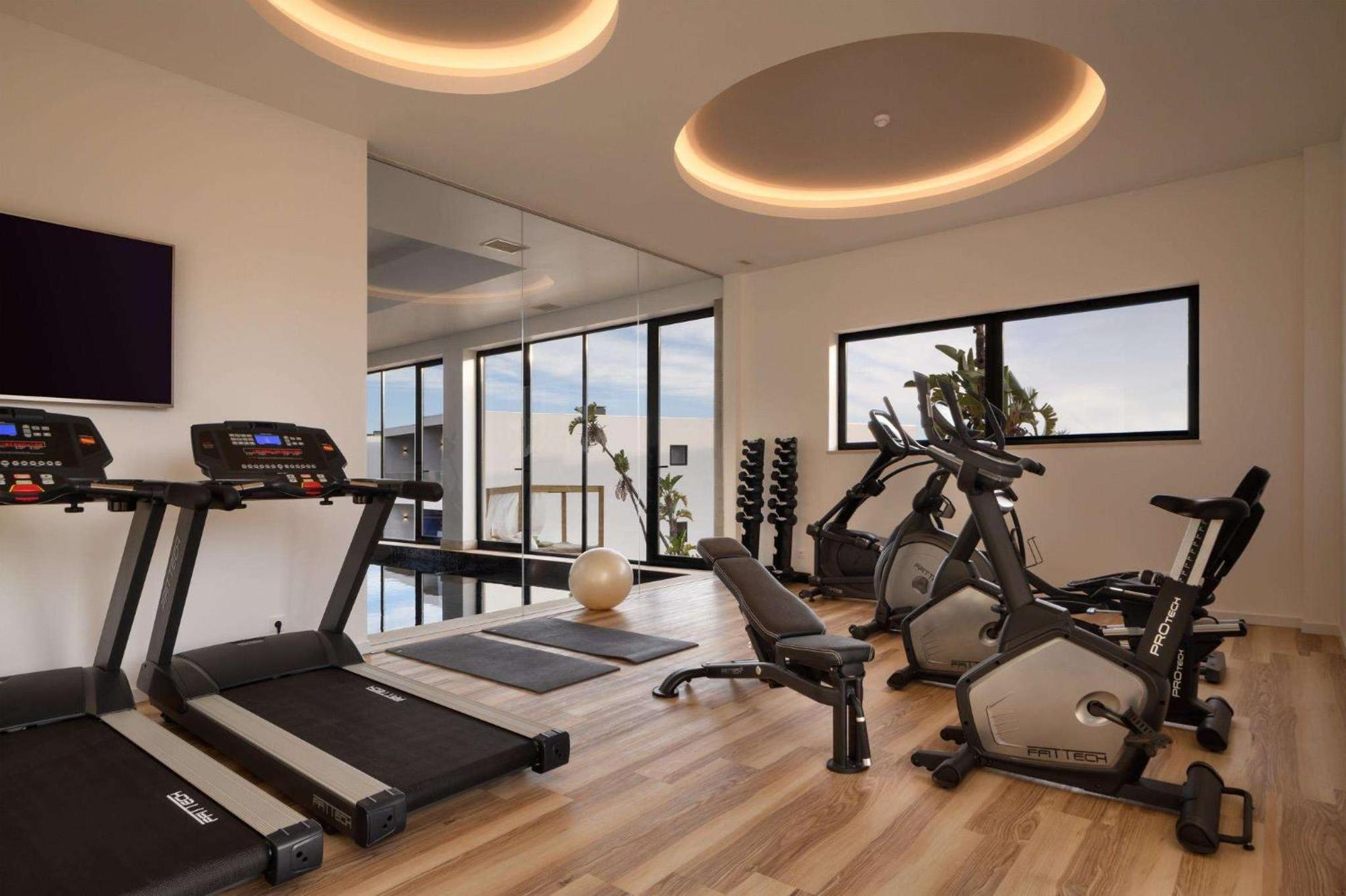 Hotel Tivoli Alvor Algarve Esterno foto The gym at the hotel