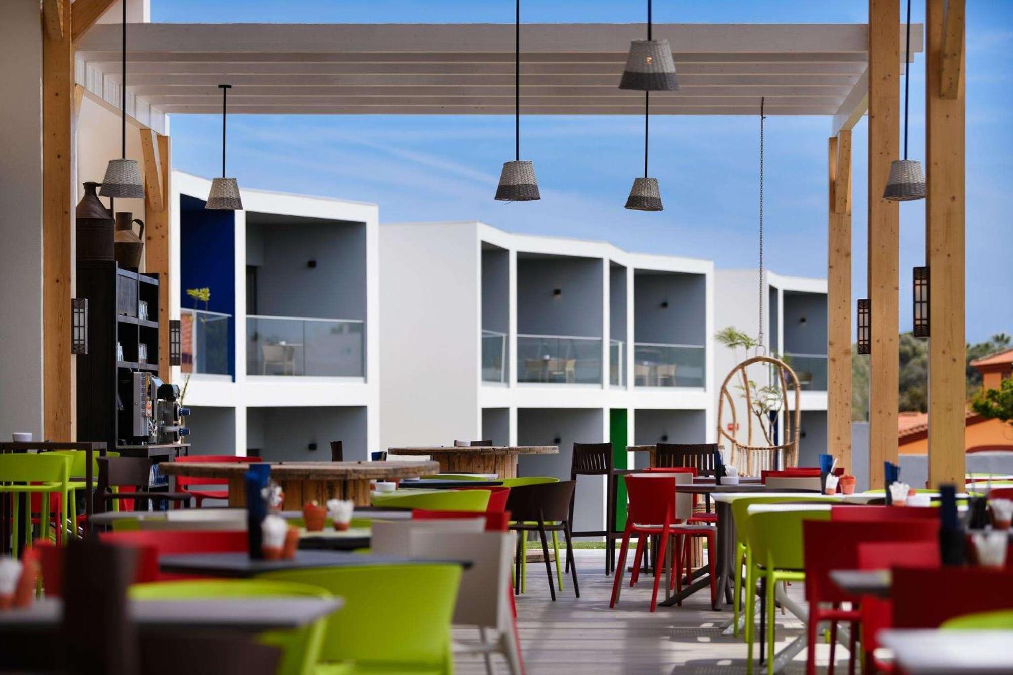 Hotel Tivoli Alvor Algarve Esterno foto The interior of the hotel