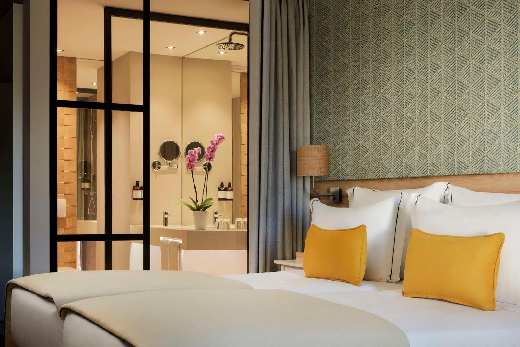 Hotel Tivoli Alvor Algarve Esterno foto A room at the hotel